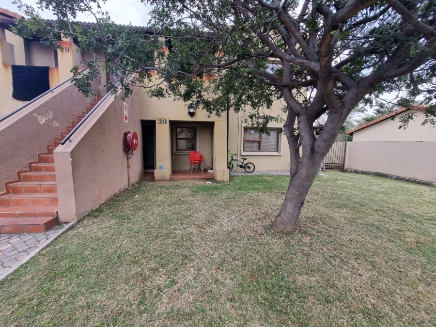 2 Bedroom Property for Sale in Waterval East North West